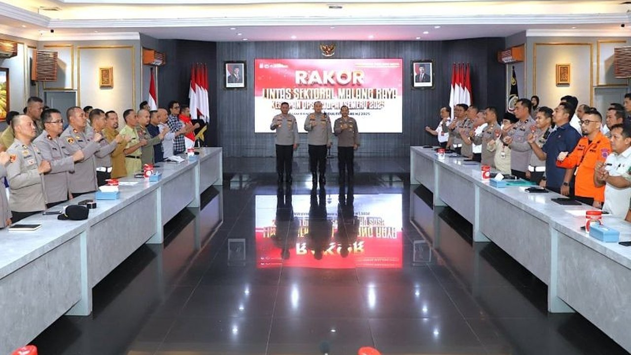 Polresta Malang Kota fokus pada empat hal dalam Operasi Ketupat Semeru 2025: menekan kriminalitas, mengurangi kemacetan, mencegah kecelakaan lalu lintas, dan memastikan keamanan ibadah serta wisata.