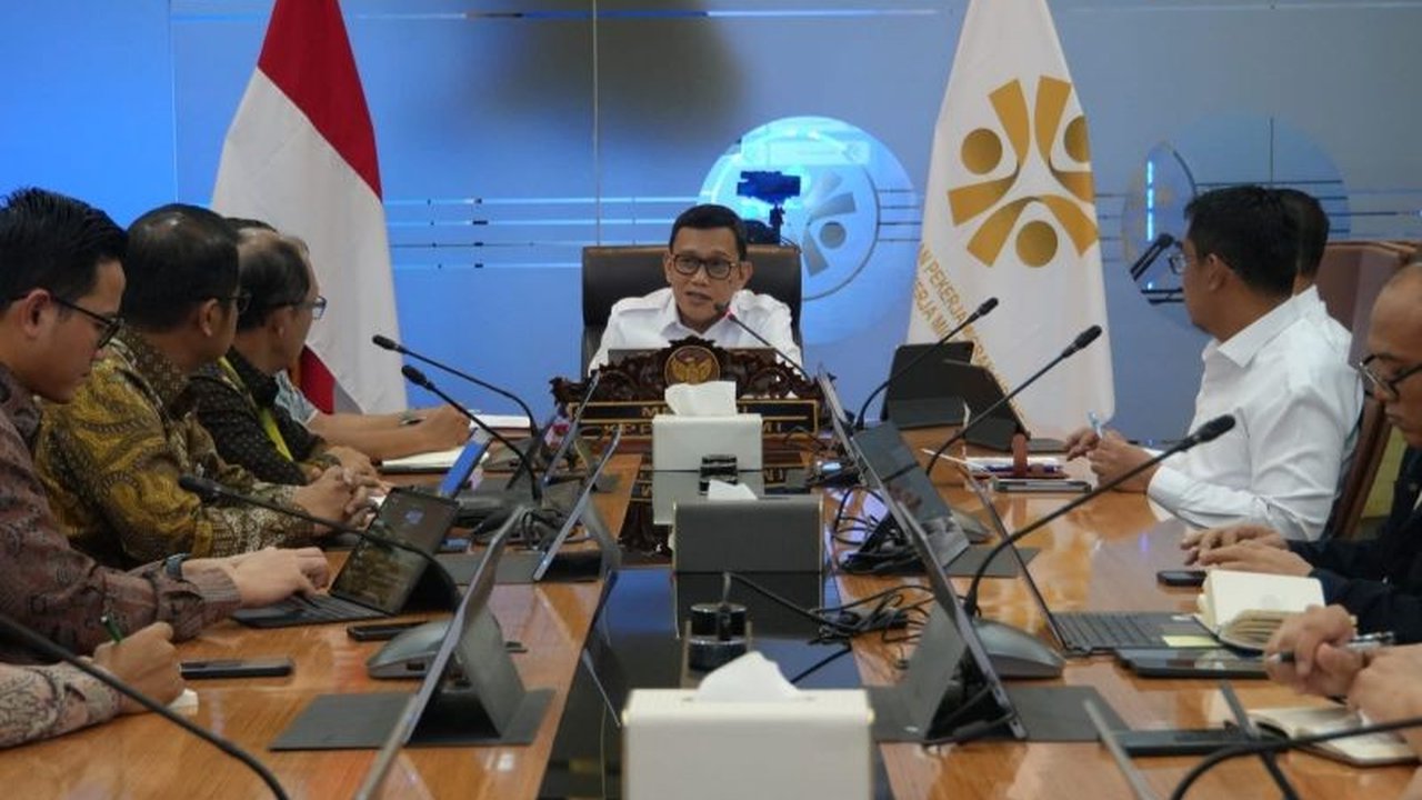 KP2MI dan BNI bahas solusi akses KUR bagi PMI, permudah keberangkatan dan pemberdayaan ekonomi lewat literasi keuangan serta pendampingan usaha.