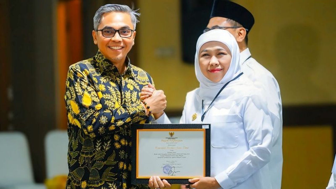 Pemprov Jatim Raih Penghargaan KPK: Komitmen Pencegahan Korupsi Capai 94 Persen!