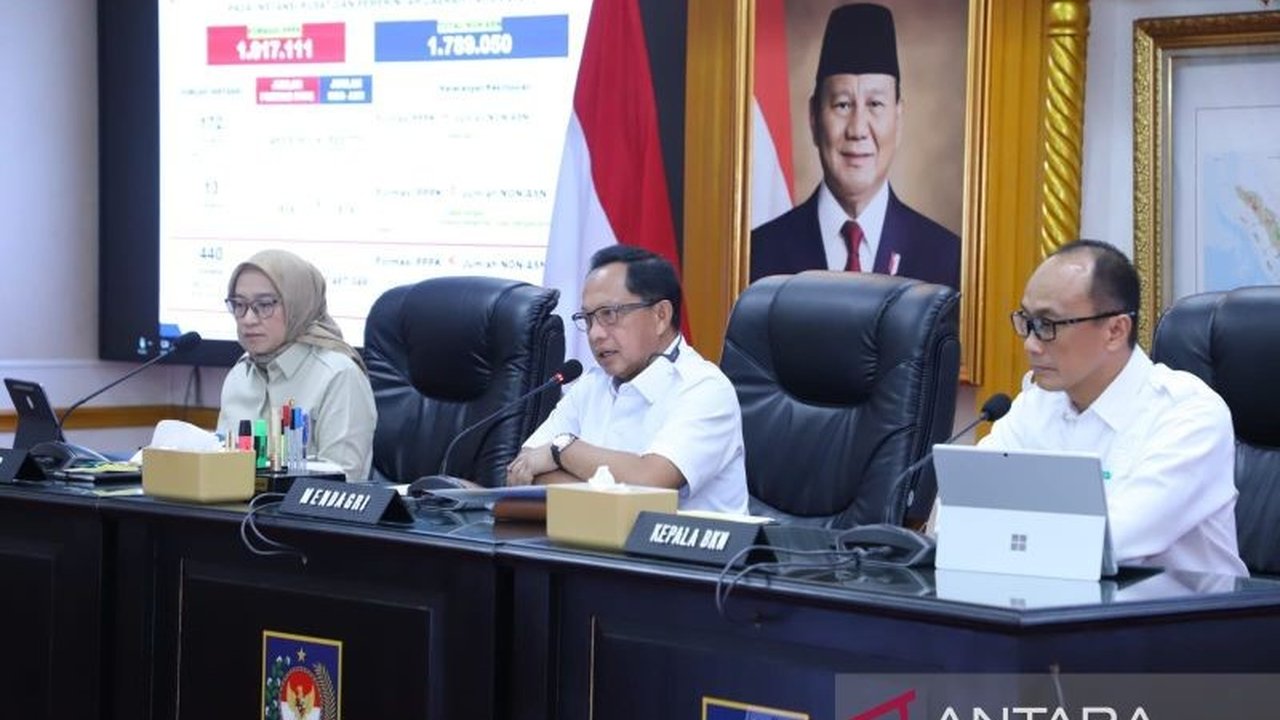 MenPANRB dan Mendagri mendorong percepatan pengangkatan CASN 2024 oleh PPK pusat dan daerah, sesuai arahan Presiden dan batas waktu Juni 2025 untuk CPNS serta Oktober 2025 untuk PPPK.