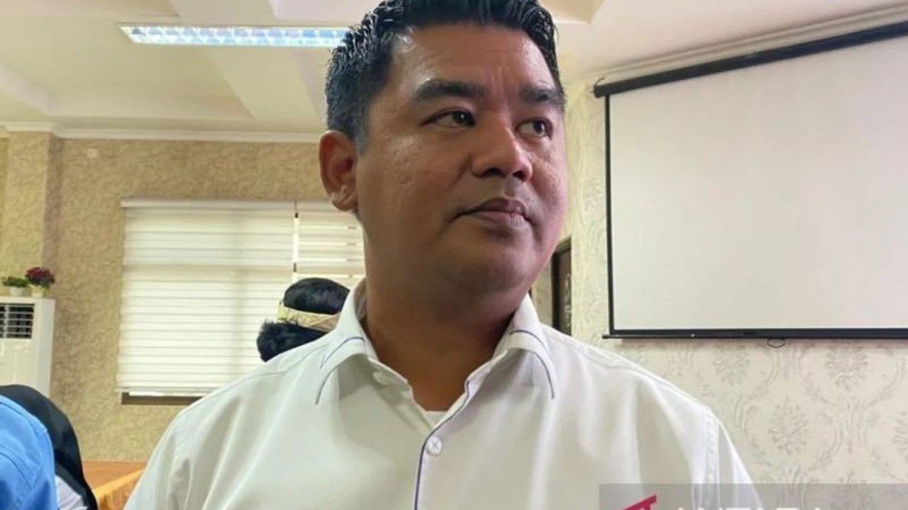 Polresta Pekanbaru meminta masyarakat untuk segera melapor jika mengalami intimidasi atau ancaman dari ormas yang meminta THR secara paksa jelang Idul Fitri; tindakan tersebut merupakan pelanggaran hukum dan akan ditindak tegas.