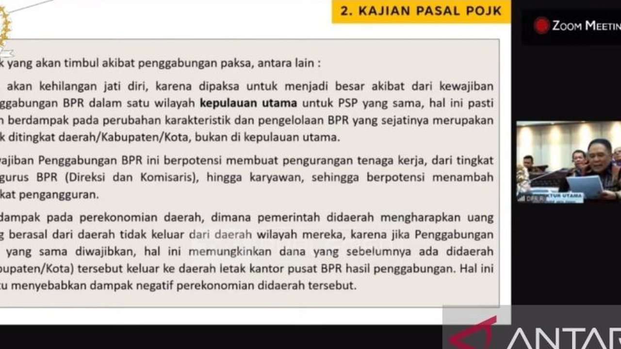 Direktur Utama BPR Nusantara Bona Pasogit meminta pembatalan kewajiban penggabungan BPR karena berpotensi menimbulkan dampak negatif pada perekonomian daerah dan pengangguran.
