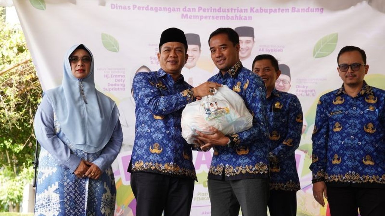 Pemkab Bandung Jual 10.244 Paket Sembako Murah Jelang Lebaran