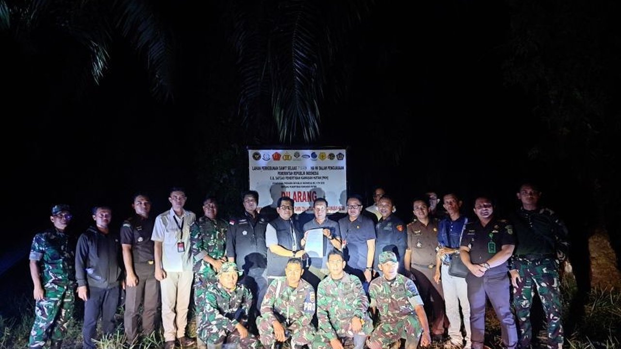 Satuan Tugas Penertiban Kawasan Hutan (Satgas PKH) menertibkan 715,03 hektare lahan perkebunan sawit ilegal milik PT Selago Makmur Plantation di Dharmasraya, Sumatera Barat, berdasarkan Perpres Nomor 5 Tahun 2025.