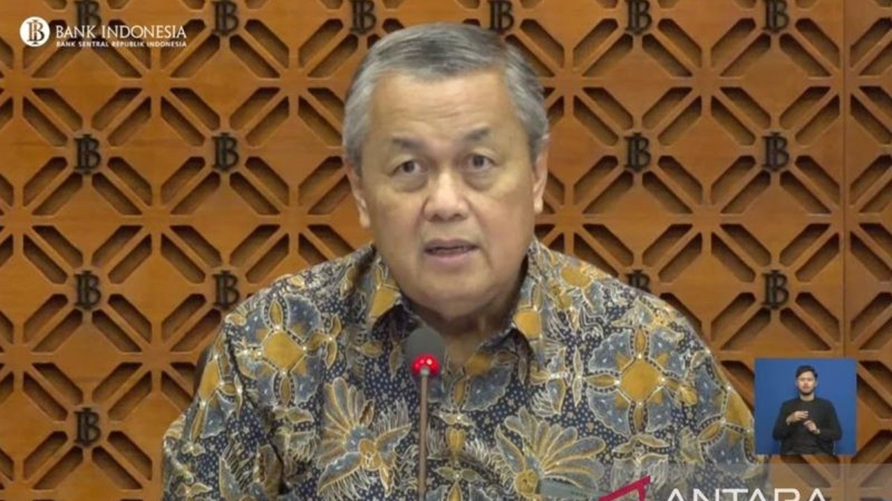 Gubernur BI, Perry Warjiyo, mengumumkan Neraca Pembayaran Indonesia (NPI) tetap positif dan menopang kekuatan ekonomi eksternal Indonesia, ditandai surplus perdagangan dan aliran modal asing yang membaik.