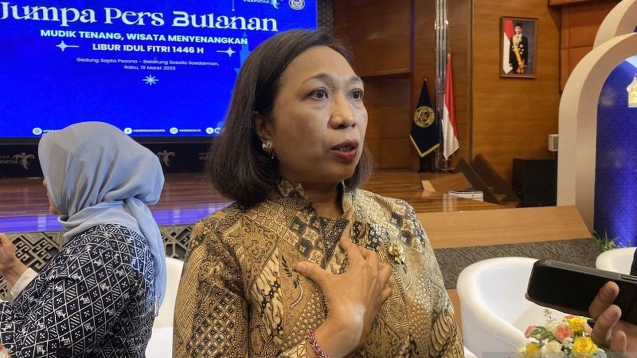 Kementerian Pariwisata menekankan pentingnya keberlanjutan destinasi wisata untuk menjamin pendapatan daerah dan kunjungan wisatawan di masa depan, ditunjukkan dengan temuan ladang ganja di Bromo.