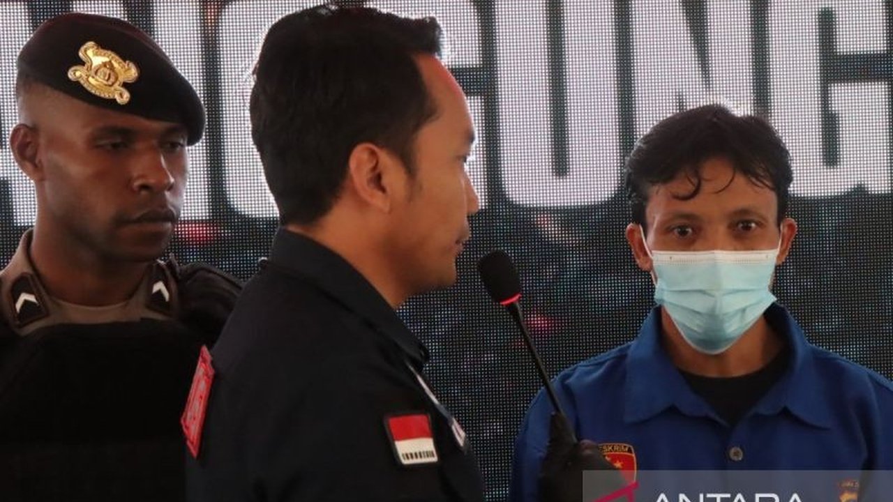 Polres Temanggung menangkap RK (36) yang kedapatan menjual obat mercon seberat 14,15 kg dan terancam hukuman 10 tahun penjara.