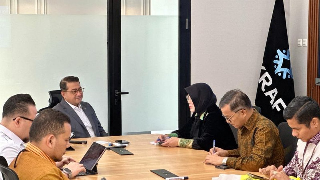 Menekraf mendorong Banda Aceh menjadi pelopor Dinas Ekonomi Kreatif di Aceh, dengan fokus pada tujuh subsektor unggulan ekonomi kreatif untuk meningkatkan lapangan kerja.