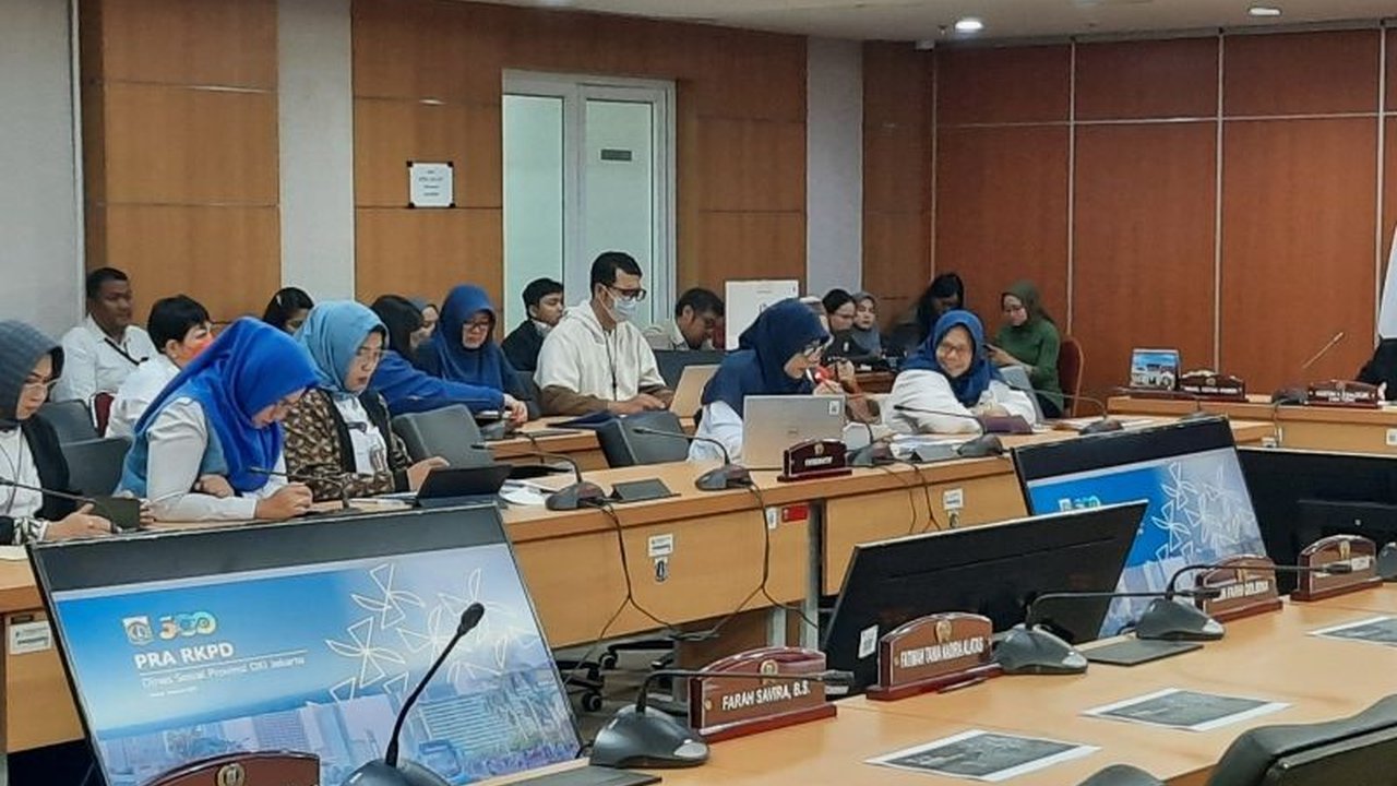 Pemerintah Provinsi DKI Jakarta memastikan pencairan bansos KLJ, KAJ, dan KPD sebesar Rp900.000 per penerima sebelum Lebaran 2025 untuk 219.252 warga.