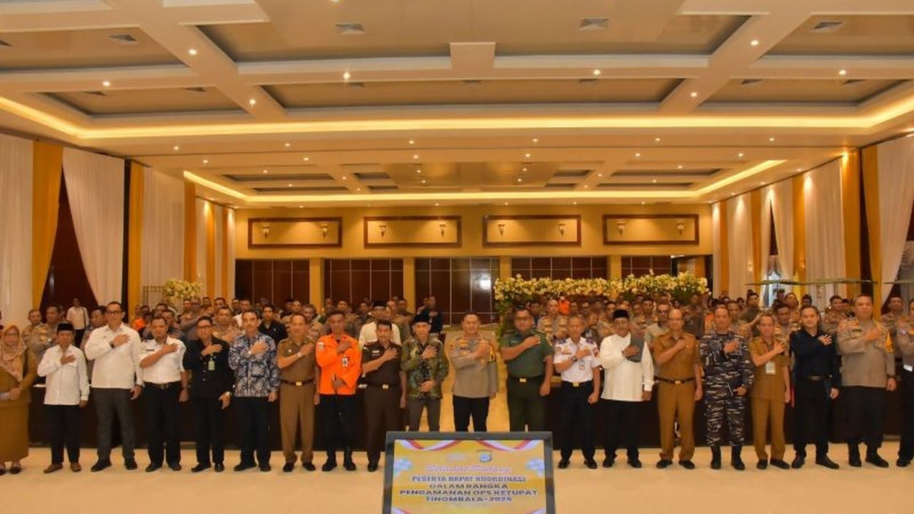 Polda Sulteng meningkatkan koordinasi lintas sektor untuk Operasi Ketupat Tinombala 2025 guna mengamankan Idul Fitri 1446 H,  mengantisipasi gangguan keamanan dan ketersediaan bahan pokok.