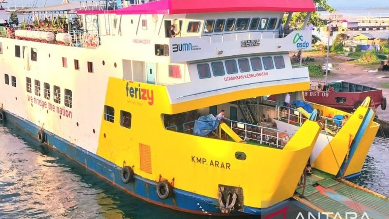 PT ASDP Indonesia Ferry (Persero) Cabang Sorong menyiapkan empat kapal feri untuk melayani lonjakan penumpang mudik Lebaran 1446 H di 17 lintasan di Papua Barat Daya, dengan fasilitas standar dan rencana layanan internet.