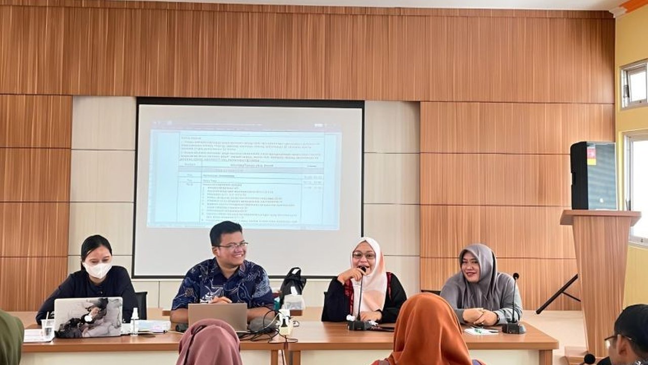 Dinas Perindustrian NTB melakukan audit ISO 22000:2018 untuk evaluasi kepatuhan IKM terhadap keamanan produk pangan olahan, demi meningkatkan standar keamanan pangan dan kepercayaan konsumen.