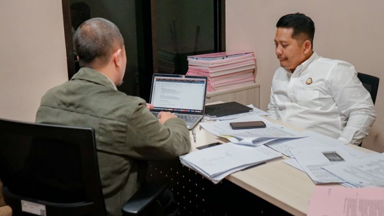 Kejaksaan Negeri Jakarta Pusat telah memeriksa tujuh saksi terkait kasus dugaan korupsi pengelolaan Pusat Data Nasional Sementara (PDNS) yang merugikan negara lebih dari Rp500 miliar, dengan rencana pemeriksaan 70 saksi lainnya.