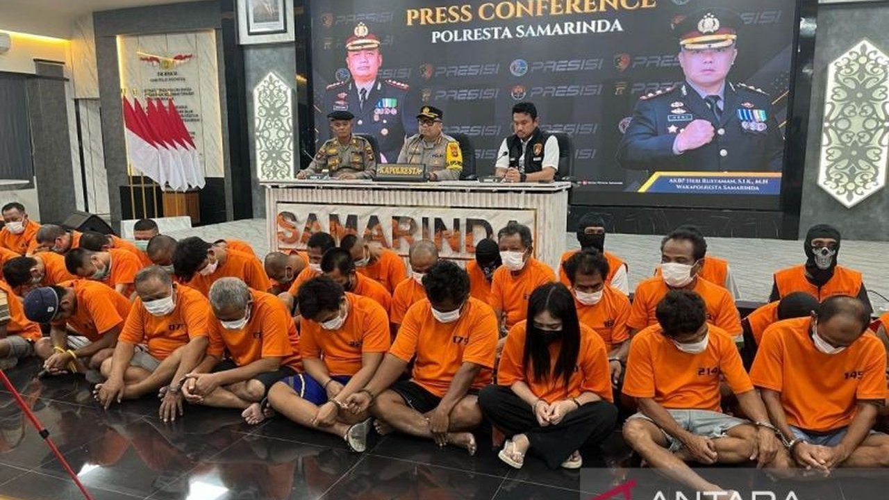 Polresta Samarinda berhasil mengamankan 46 tersangka dalam Operasi Pekat Mahakam yang digelar selama 19 hari, dengan berbagai kasus mulai dari pencurian hingga kepemilikan miras ilegal.