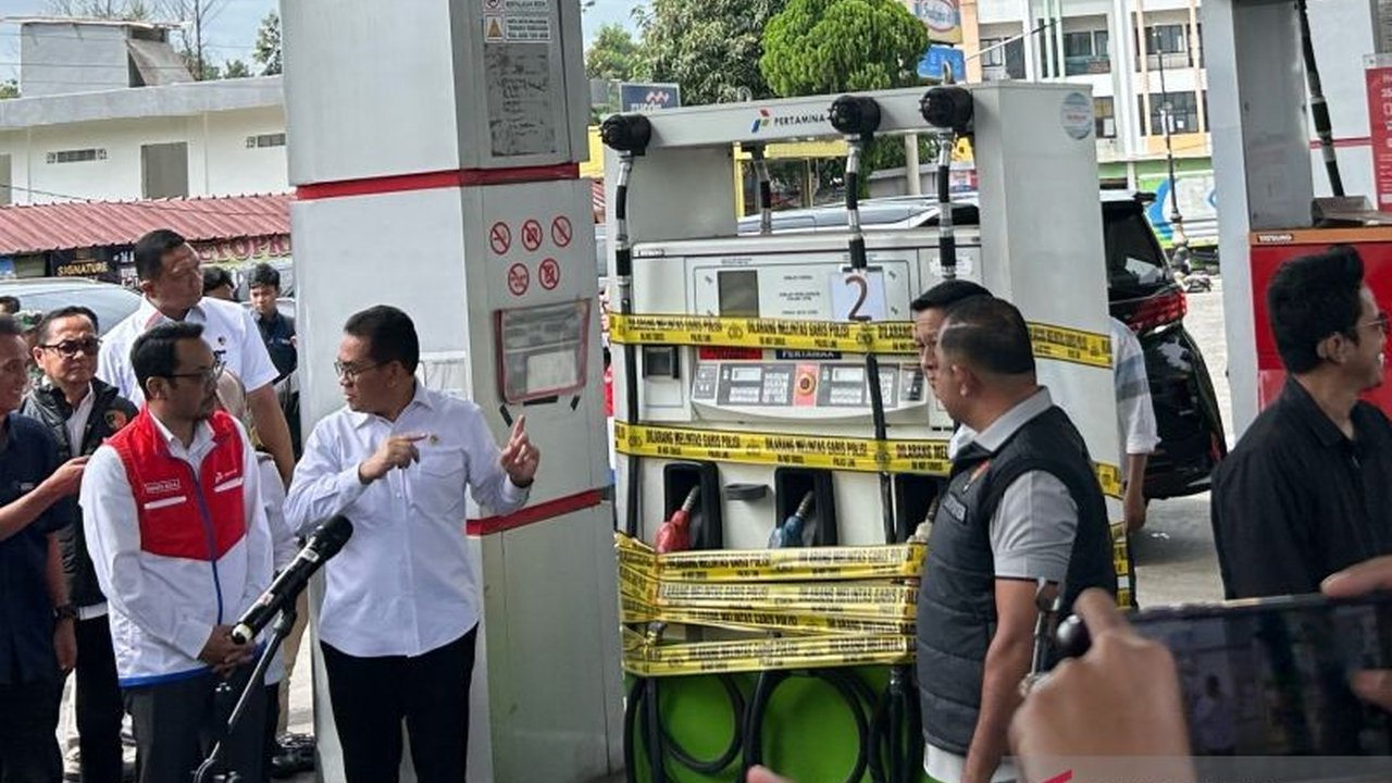 Kementerian Perdagangan mengungkap modus baru kecurangan BBM di SPBU Bogor; aplikasi remote mengurangi takaran, merugikan konsumen hingga miliaran rupiah.