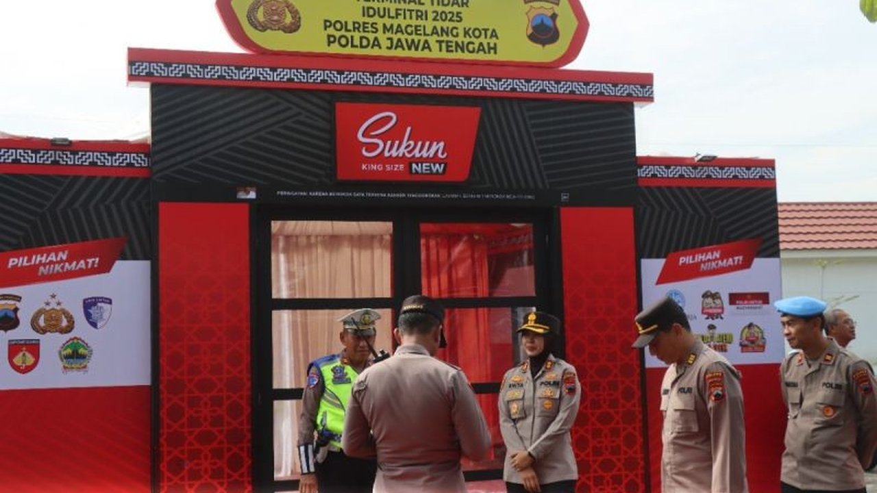 Kapolres Magelang Kota, AKBP Anita Indah Setyaningrum, meninjau kesiapan enam pos pengamanan mudik Lebaran 2025 untuk memastikan kelancaran Operasi Ketupat Candi dan kenyamanan masyarakat.