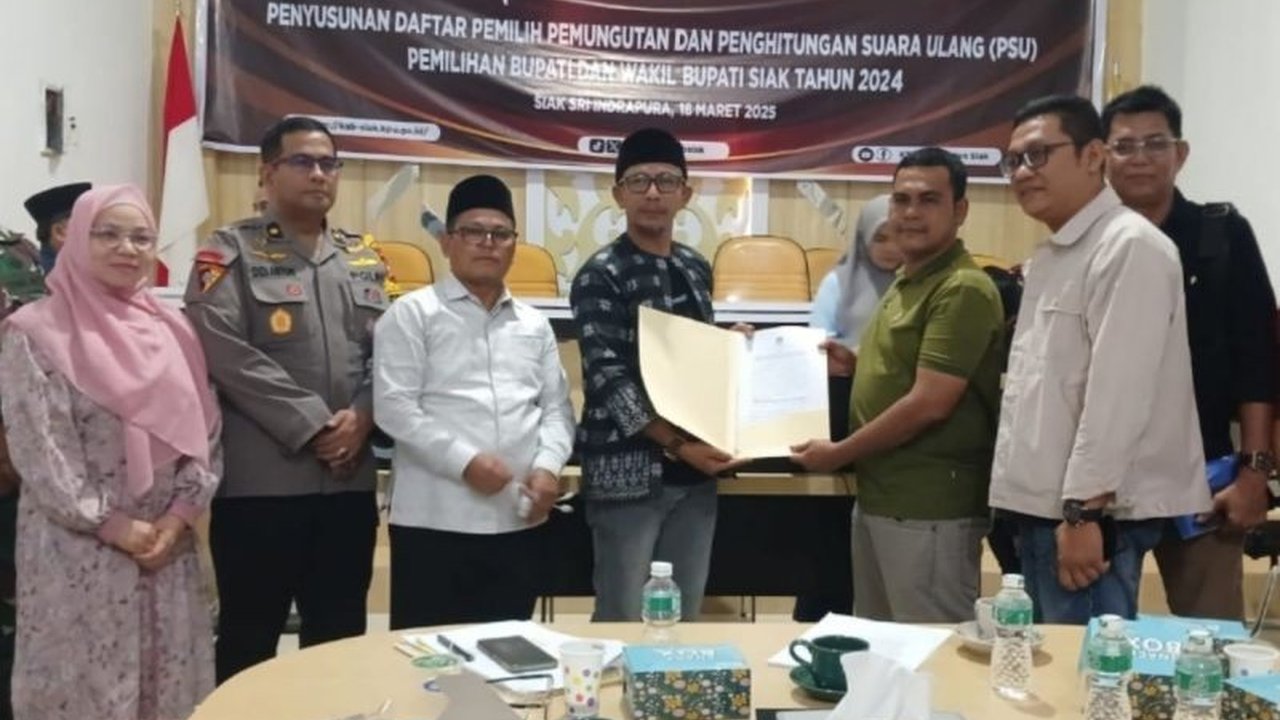 KPU Kabupaten Siak menetapkan 1.011 pemilih untuk Pemungutan Suara Ulang (PSU) Pilkada 2024 di tiga TPS pada 22 Maret 2025, setelah dilakukan pencermatan data.