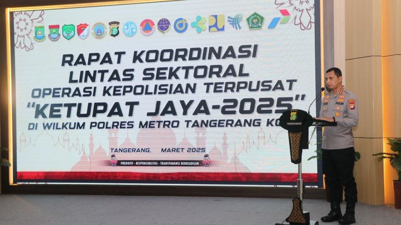 Kapolres Metro Tangerang Kota ungkap banyak jalan berlubang di jalur mudik, berkoordinasi dengan PUPR untuk perbaikan sebelum Lebaran 2025 guna memastikan mudik aman dan nyaman.