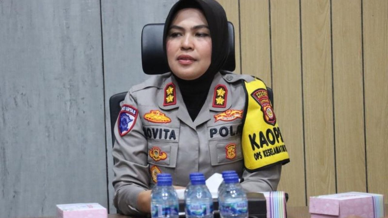 Polres Bantul mengingatkan masyarakat untuk waspada terhadap peredaran uang palsu menjelang Lebaran, terutama di pasar dan pusat perbelanjaan, dengan ancaman hukuman berat bagi pengedarnya.