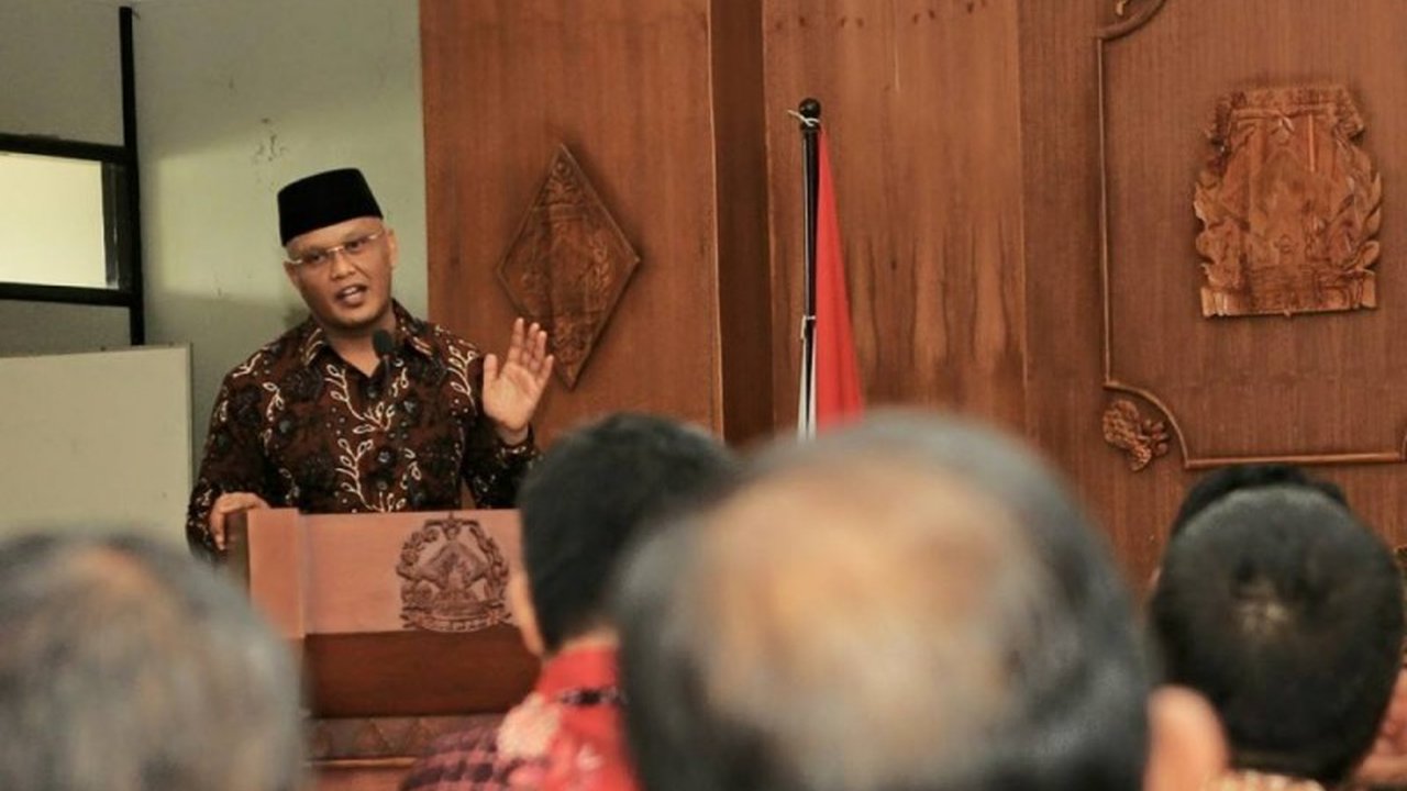 Kasus penembakan tiga polisi di Lampung oleh oknum TNI menjadi pekerjaan rumah bagi pimpinan TNI untuk mendisiplinkan anggotanya dan menindak tegas pelaku.