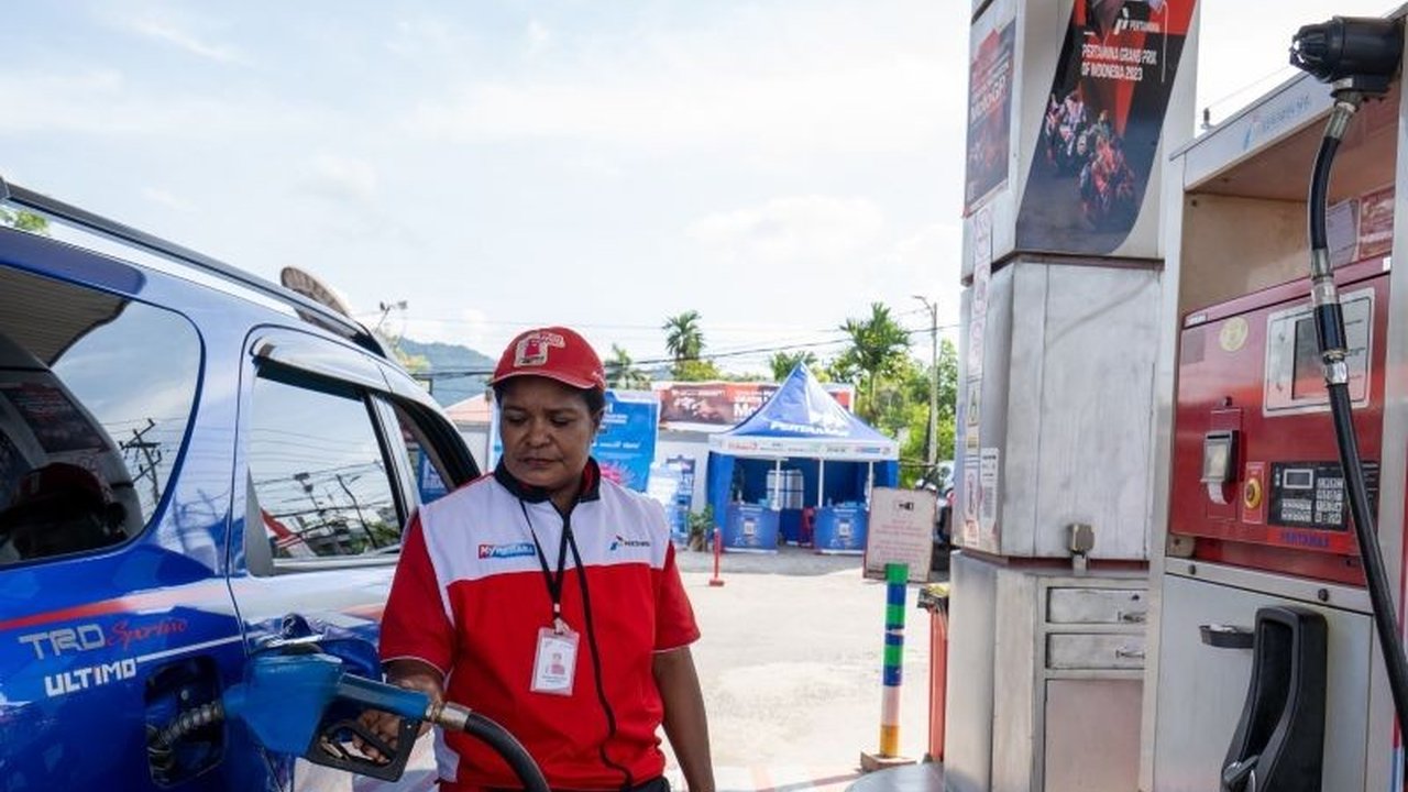 PT Pertamina Patra Niaga memprediksi kenaikan permintaan BBM dan LPG di Papua dan Maluku hingga 20 persen lebih selama Idul Fitri 2025, dan telah menyiapkan langkah antisipasi.