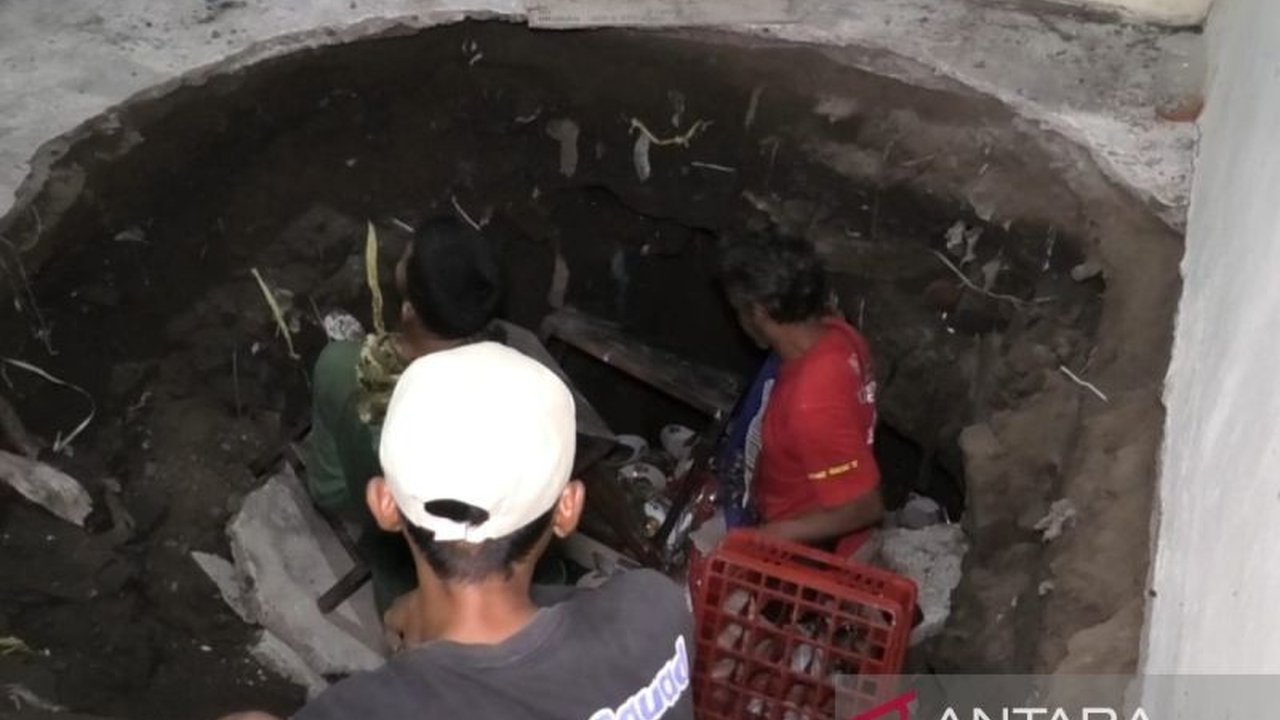 Peristiwa tanah ambles di Solo mengakibatkan kerusakan bangunan dan dua warga mengalami luka ringan, saat ini sedang dalam penanganan medis.