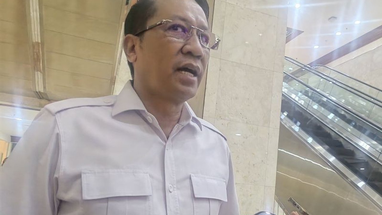 Menteri Hukum dan HAM mengaku belum mengetahui kepastian pembahasan RUU TNI dalam Paripurna DPR Kamis besok, meskipun DPR telah mengagendakan rapat paripurna.