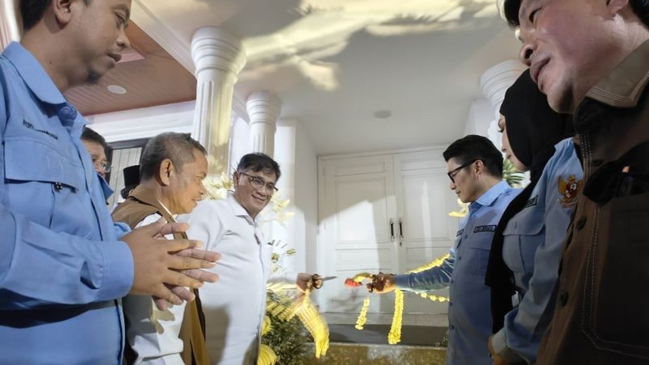 Budiman Sudjatmiko Ajak Kades Sukseskan MBG dan Sekolah Rakyat Miskin