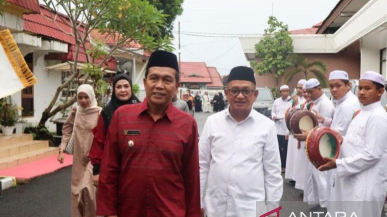 Pemerintah Provinsi Kalimantan Selatan mengajak masyarakat HSS berperan aktif dalam pembangunan daerah untuk mendukung visi Bupati Syafruddin Noor, membangun desa dan menata kota menuju HSS yang sejahtera.