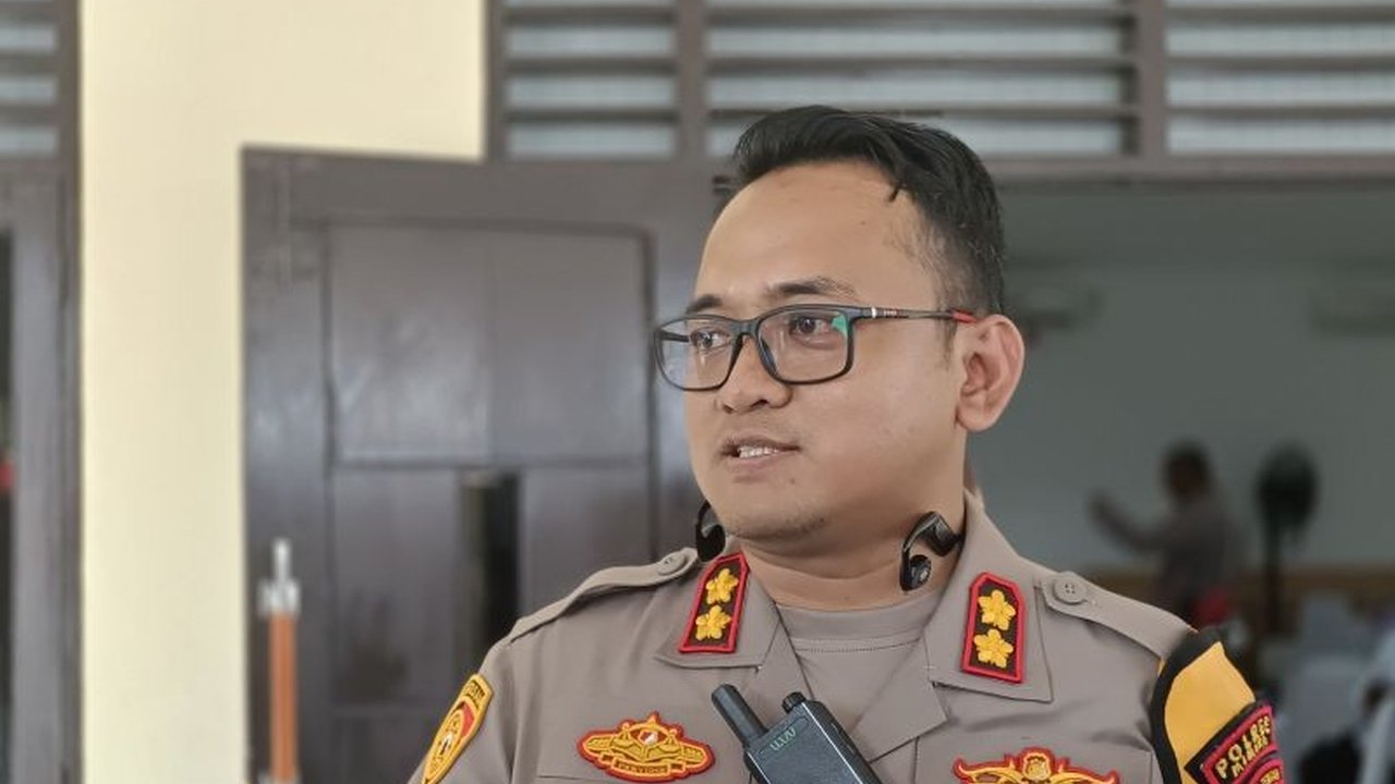 Polres Mimika, Papua Tengah, membangun enam posko pengamanan untuk kelancaran arus mudik dan balik Lebaran 2025, melibatkan 100 personel gabungan dari berbagai instansi.
