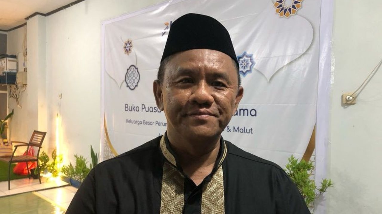 Bulog Maluku menggelar gerakan pangan murah di Ambon dengan menyediakan 1,5 ton beras, 500 liter minyak goreng, dan 500 kg gula pasir, serta memastikan stok beras aman hingga empat bulan ke depan.