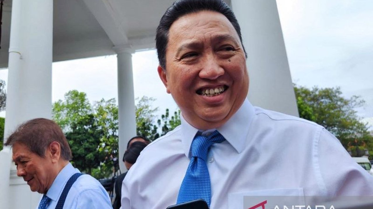 Presiden Direktur ADRO, Boy Thohir, optimis terhadap ekonomi Indonesia dan membeli 7,3 juta saham Adaro Andalan (AADI) di tengah volatilitas IHSG, melihatnya sebagai peluang investasi.