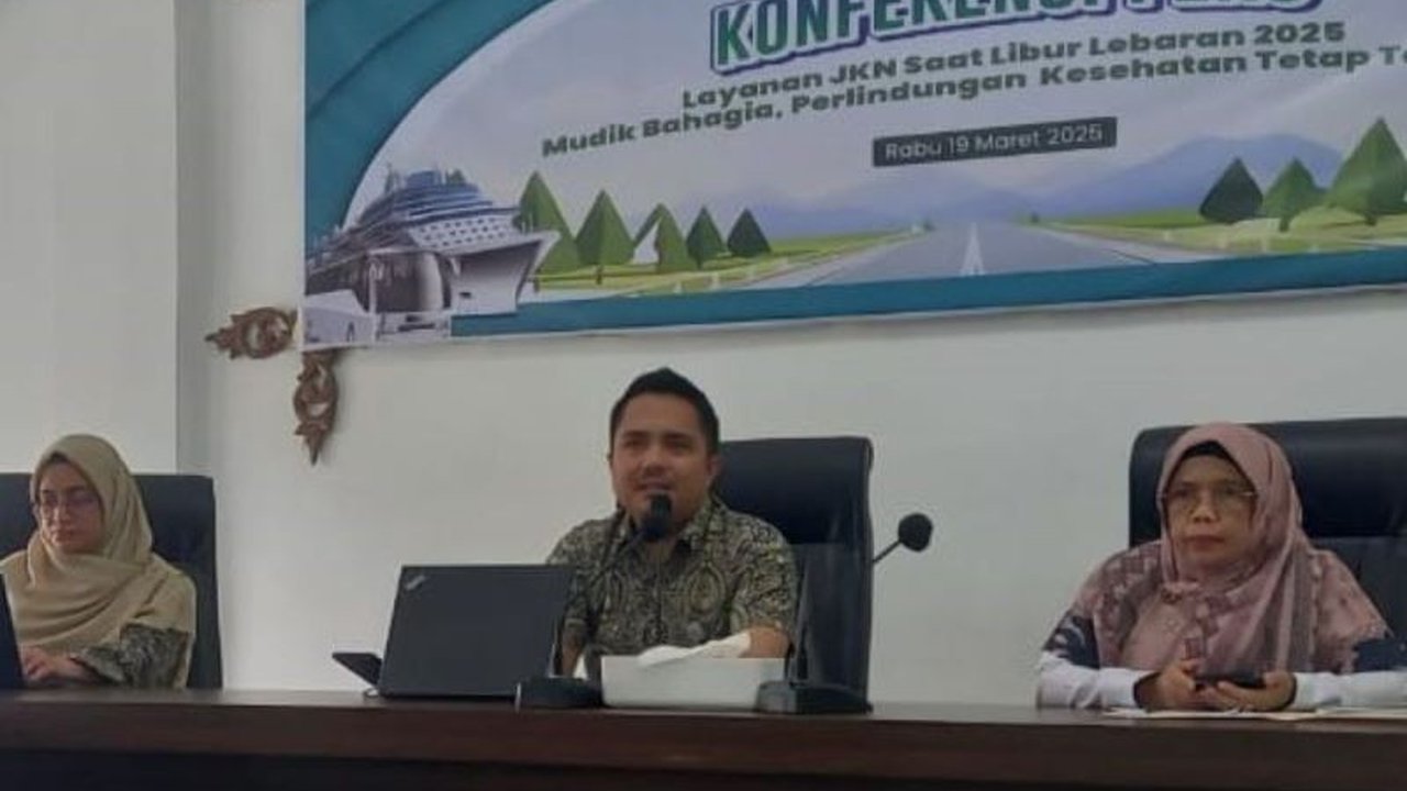 BPJS Kesehatan Pekanbaru memastikan layanan kesehatan tetap beroperasi selama libur Lebaran 2025, dengan berbagai layanan digital dan posko kesehatan untuk memudahkan pemudik mengakses layanan kesehatan.