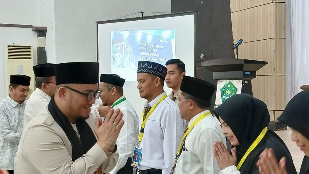 Wakil Ketua BP Haji, Dahnil Anzar Simanjuntak, mengingatkan petugas PPIH agar fokus melayani jamaah, bukan memanfaatkan posisi untuk naik haji.