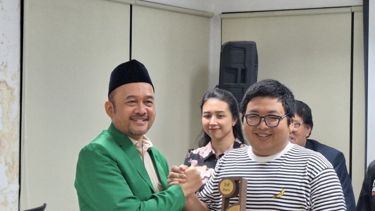 Juara turnamen catur Ibnu Chaldun IM Fide Rated Tournament 2025 mendapatkan beasiswa kuliah penuh dari Universitas Ibnu Chaldun,  Jakarta, sebagai bentuk dukungan pengembangan talenta catur Indonesia.