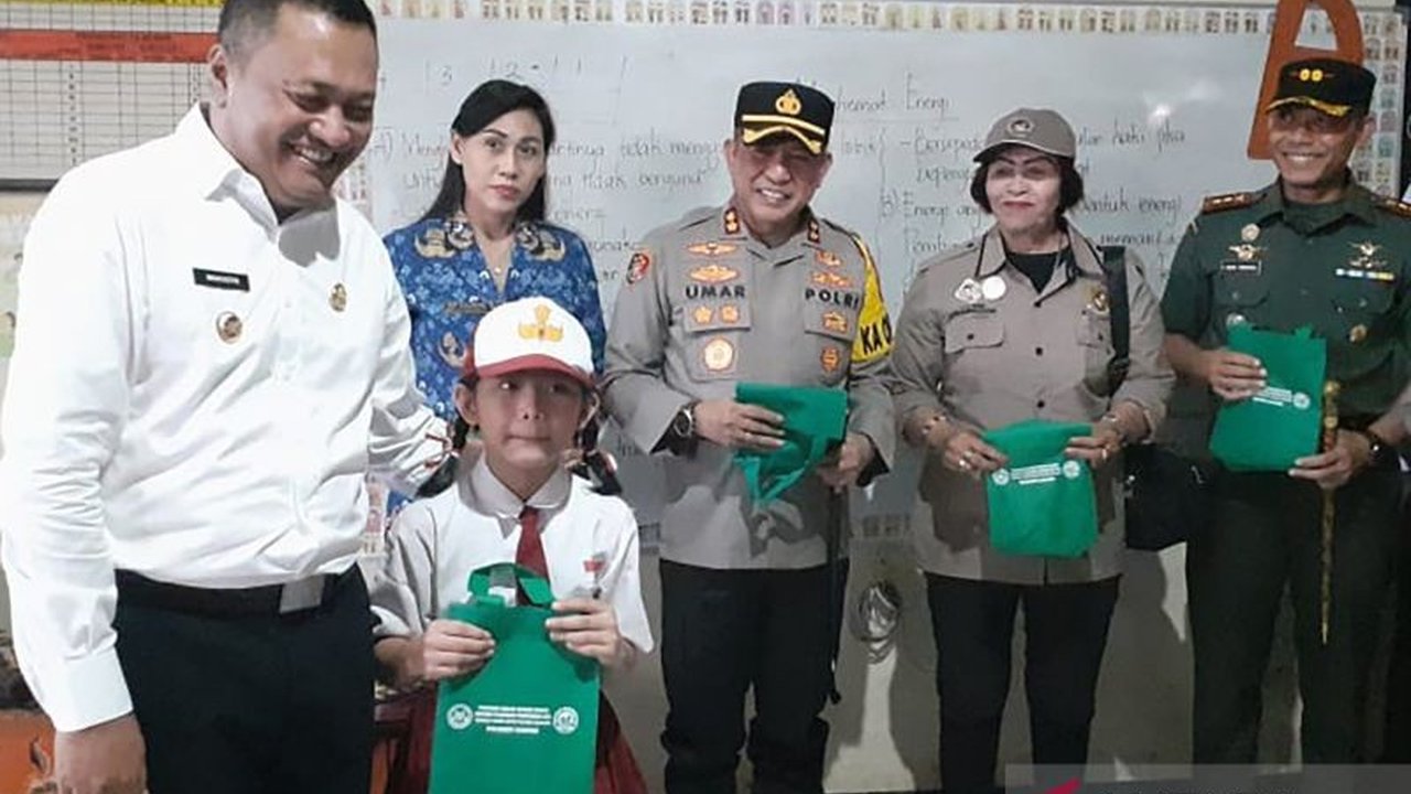 Bupati Gianyar Tinjau Program Makan Bergizi Gratis: Wujudkan SDM Unggul
