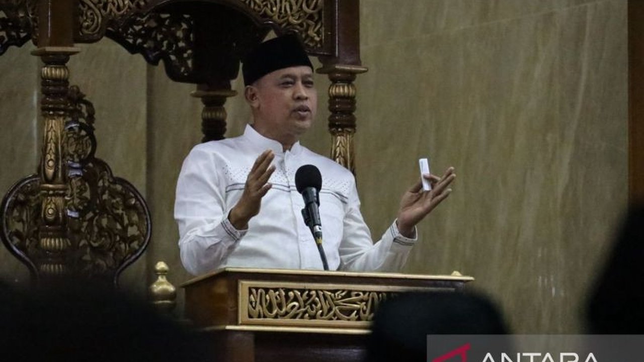 Pemerintah Kota Bekasi mengeluarkan surat edaran yang melarang penggunaan kendaraan dinas untuk mudik Lebaran 1446 H guna mencegah korupsi dan gratifikasi.