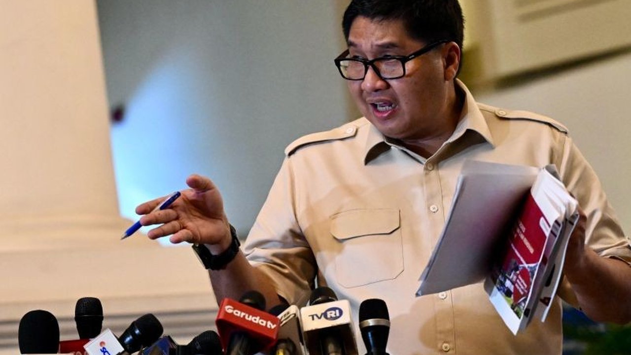 Menteri Perumahan, Maruarar Sirait, melaporkan kepada Presiden Prabowo Subianto bahwa 20 menara hunian di Ibu Kota Nusantara telah rampung dan siap dihuni, menjadi bagian dari pembangunan tahap II IKN.