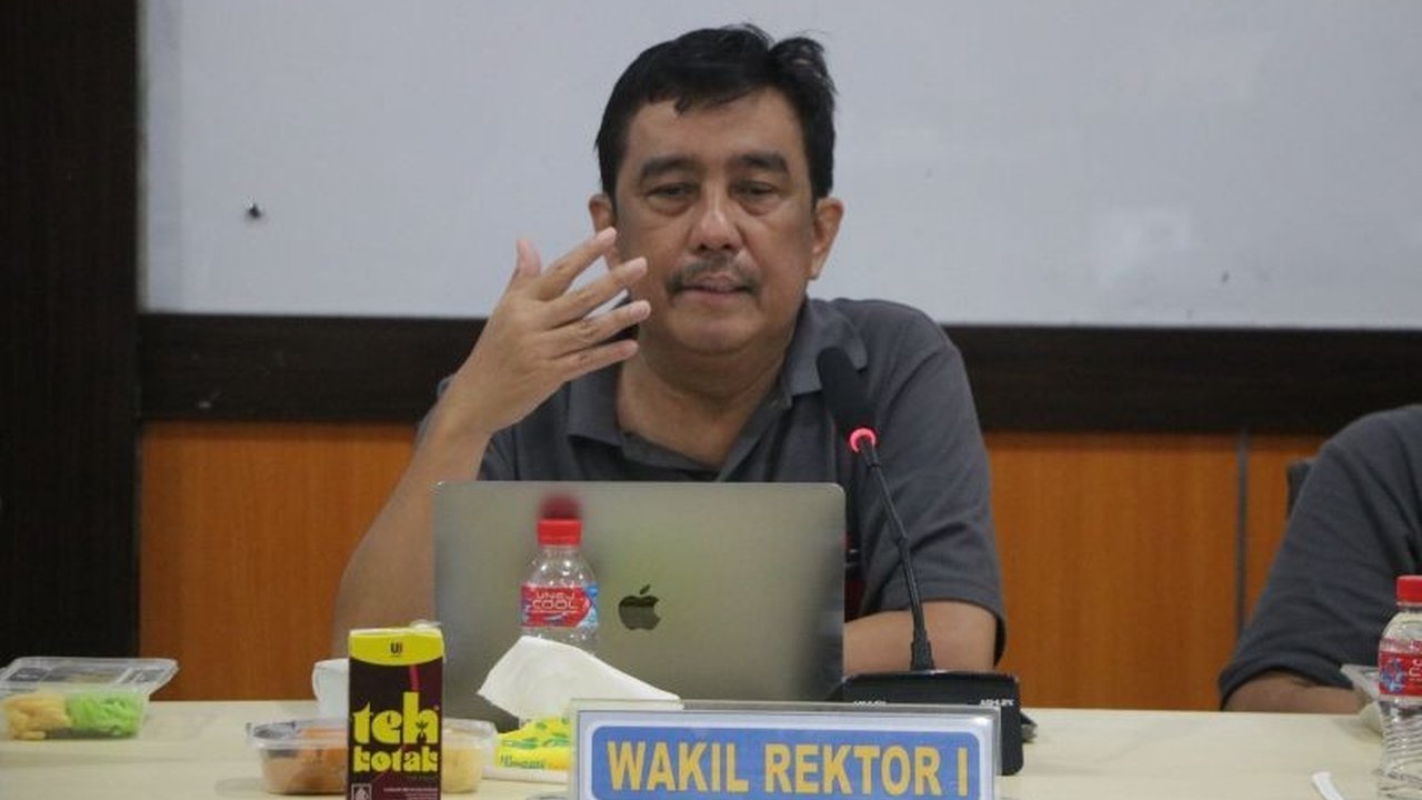 Program studi rumpun kesehatan di Universitas Jember (Unej) masih menjadi favorit calon mahasiswa baru jalur SNBP 2025, menunjukkan tingginya minat pada bidang kesehatan.