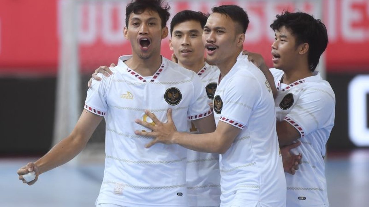 Atlet futsal Rio Pangestu membagikan tips menjaga kebugaran dan performa selama berpuasa Ramadhan, dengan fokus pada latihan kardio dan pola makan sehat.