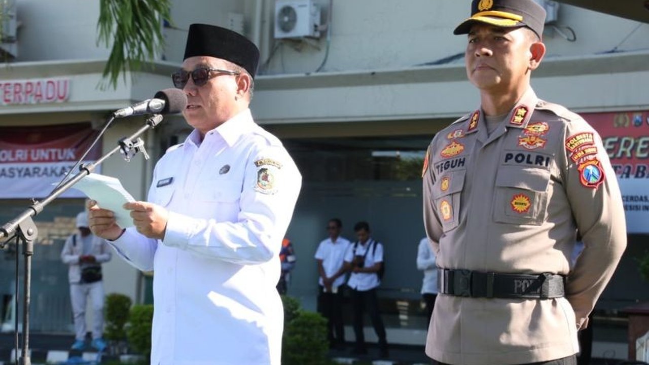 Pemerintah Kabupaten Banyuwangi memprediksi 500 ribu wisatawan akan memadati Banyuwangi selama libur Lebaran 2025, dengan berbagai persiapan telah dilakukan untuk menyambut para pengunjung.