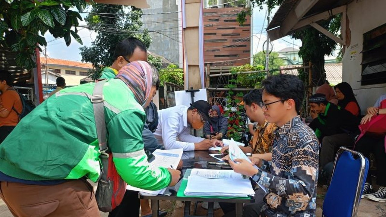 Program servis motor gratis Baznas RI membantu para pengemudi ojek online mengurangi pengeluaran dan memberikan THR untuk orang tua menjelang Lebaran.