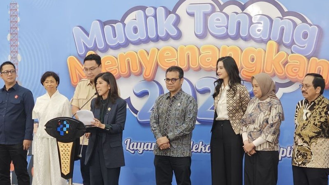 Jelang Lebaran dan Nyepi 2025, pemerintah berkolaborasi dengan operator seluler untuk memastikan konektivitas optimal dengan diskon paket data hingga 50 persen dan penyediaan posko terpadu.