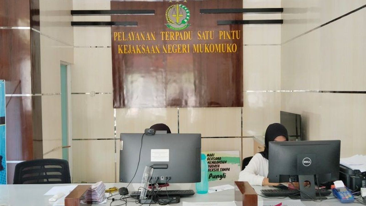 Pengadilan Agama Mukomuko sepenuhnya mendukung proses hukum kasus korupsi pembangunan gedungnya tahun 2023 yang ditangani Kejari Mukomuko, dan berharap kasus tersebut segera terungkap.