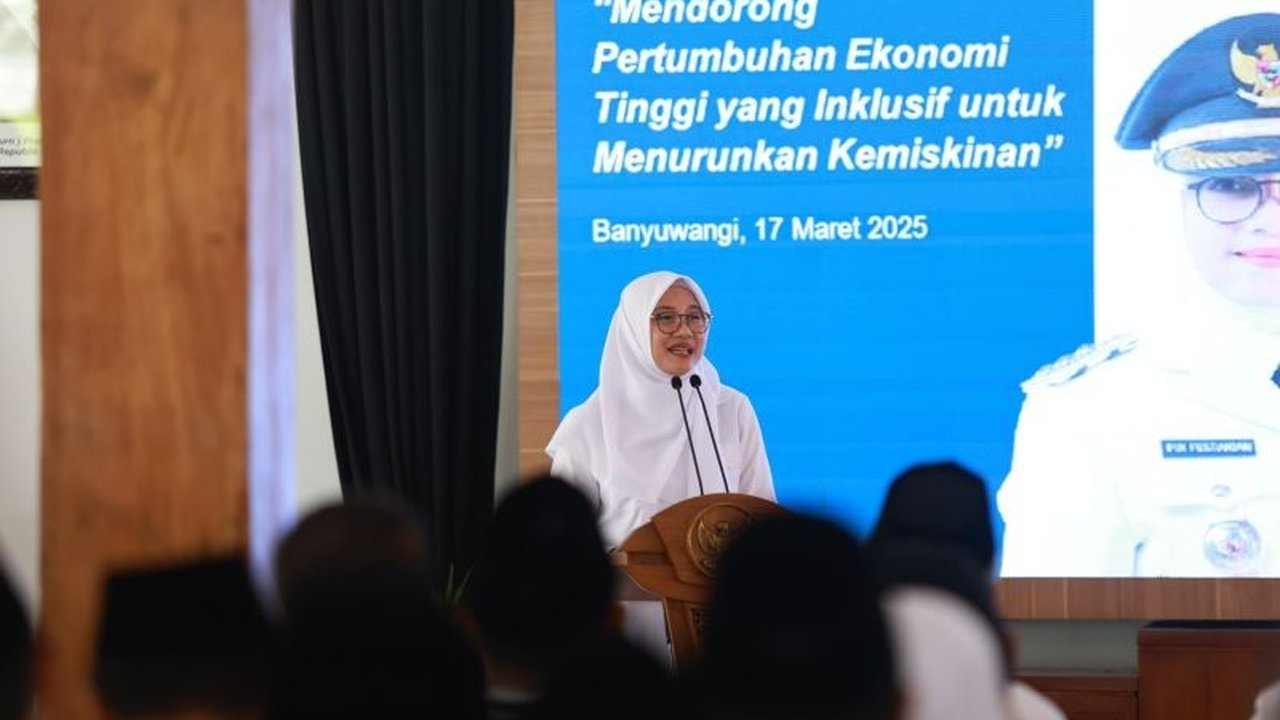 Bupati Banyuwangi, Ipuk Fiestiandani, menetapkan fokus pembangunan tahun 2026 pada penguatan ekonomi masyarakat untuk menurunkan angka kemiskinan melalui sembilan program prioritas.