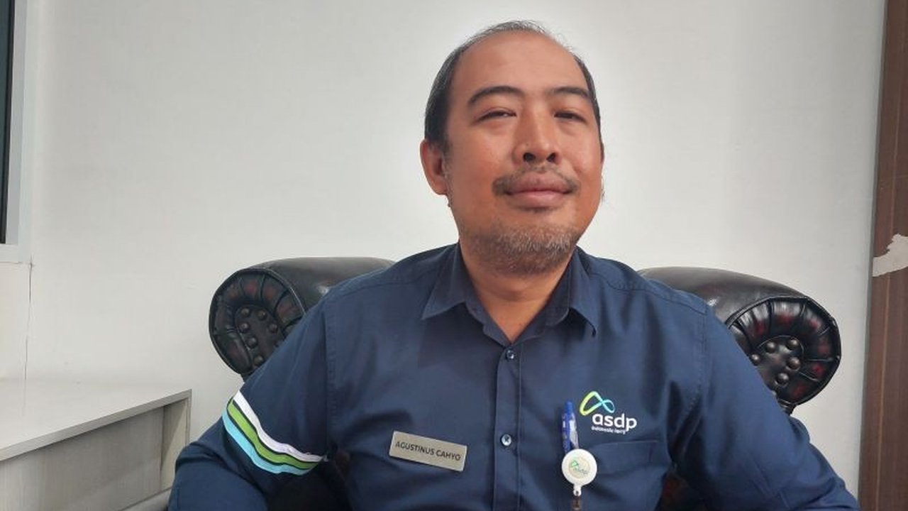 PT ASDP Indonesia Ferry Persero Cabang Sorong akan membuka tiga lintasan feri baru di Raja Ampat, yaitu Waigama, Kabare, dan Manyaifun, untuk meningkatkan aksesibilitas dan pertumbuhan ekonomi daerah tersebut.