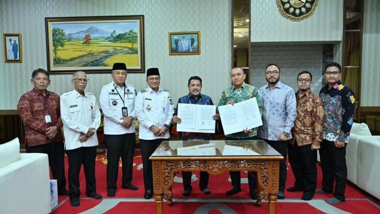 Pemkot Jambi berkolaborasi dengan PT Pertagas Niaga dan BUMD Siginjai Sakti untuk memasang 100 ribu sambungan jaringan gas baru, mengurangi ketergantungan pada LPG subsidi dan menjadi percontohan nasional.