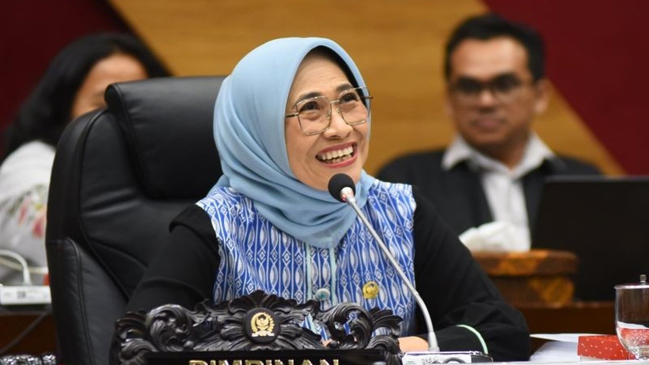 Ketua Komisi X DPR RI, Hetifah Sjaifudian, berharap Timnas Indonesia menampilkan performa terbaik saat melawan Australia dalam kualifikasi Piala Dunia 2026, demi peluang lolos ke putaran final.