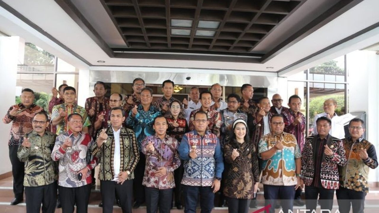 Kementerian Pemberdayaan Perempuan dan Perlindungan Anak (Kemendukbangga) berupaya menangani 331 ribu keluarga berisiko stunting di NTT melalui berbagai intervensi, termasuk perbaikan sanitasi dan air minum, guna menurunkan angka stunting yang masih tingg