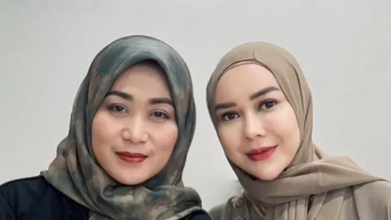 Aura Kasih saat hadir Kajian. [@aurakasih]
